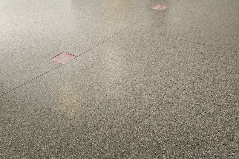 Savage, MN garage floor with polyurea coating and decorative flake