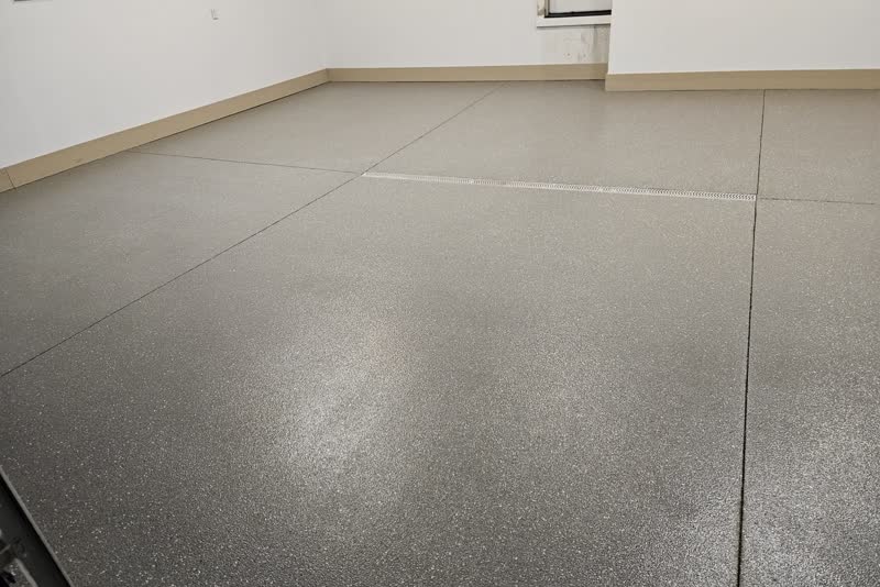 Edina garage floor coating in mudstone flake palette